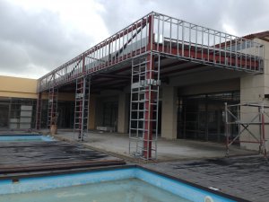 ΠΡΟΕΚΤΑΣΗ ΕΣΤΙΑΤΟΡΙΟΥ 188Μ2 ΜΕ ΠΑΝΕΛ ΚΑΙ ΣΚΕΛΕΤΟ ΓΙΑ ΤΣΙΜΕΝΤΟΣΑΝΙΔΑ ΣΤΟ ΞΕΝΟΔΟΧΕΙΟ ASTIR ODYSSEUS ΣΤΟ ΤΙΓΚΑΚΙ